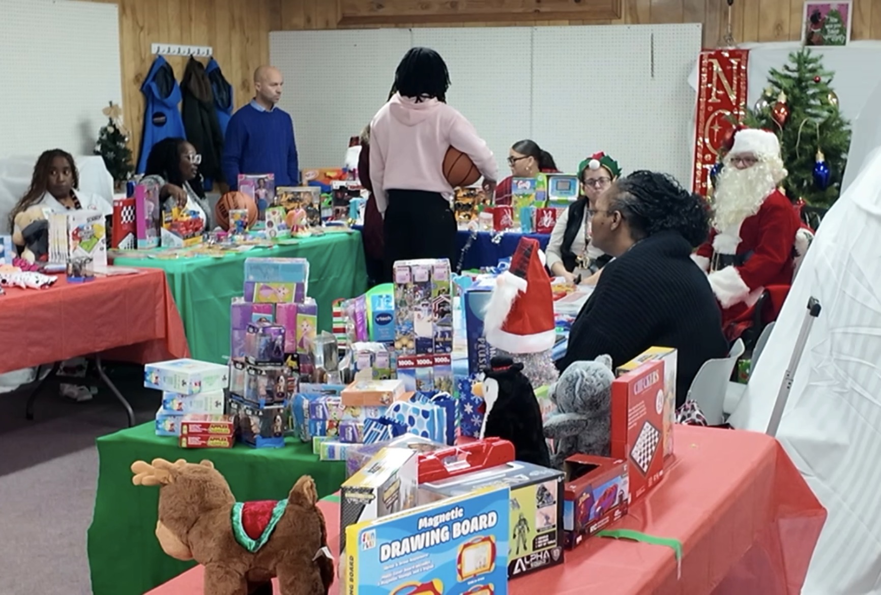 Maryland Public Safety Holds toy Drive in Somerset Co.